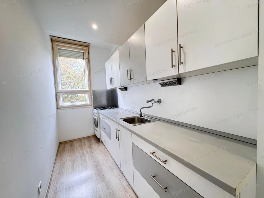 Felújított, jó elosztású 42 m²-es lakás eladó Zalaegerszeg, Landorhegyi városrészben - hosszútávú bérlettel