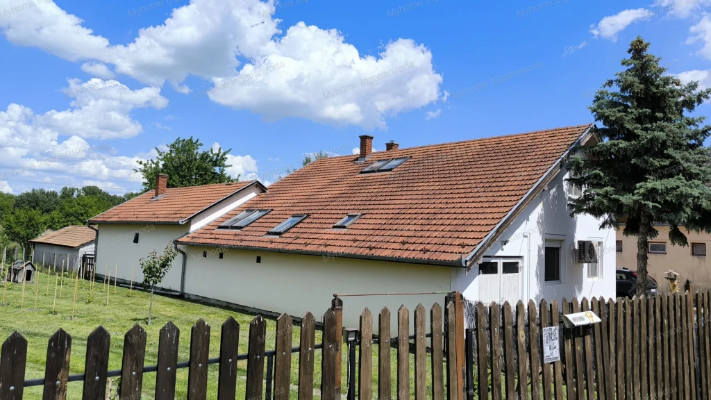 Sokoldalú ingatlan a Balaton második vonalában