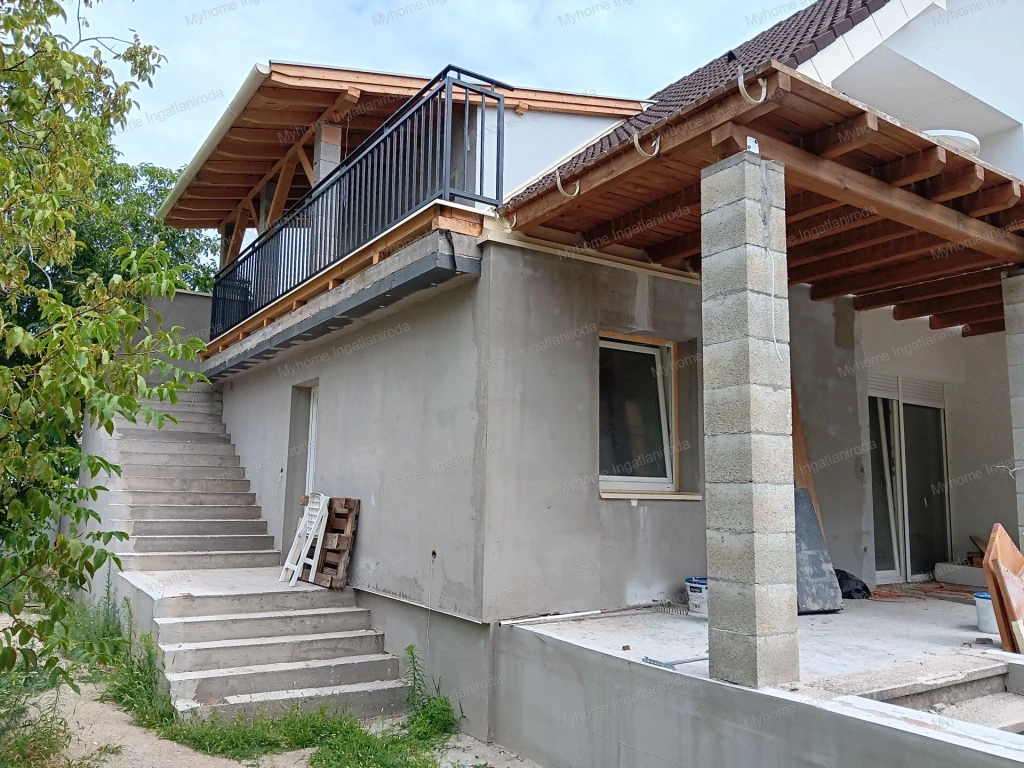 A Balaton csupán 625 lépésre! - Siófok, Széplak 4 lakásos társasház