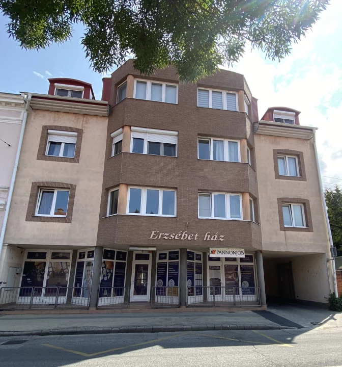 Eladó azonnali iroda, Székesfehérvár