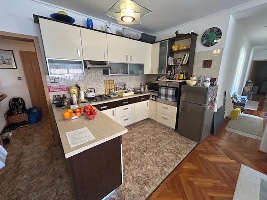 Eladó téglalakás, Székesfehérvár