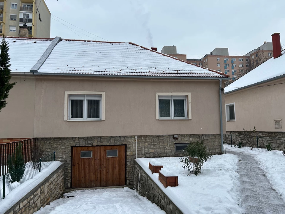 Eladó családi ház, Székesfehérvár