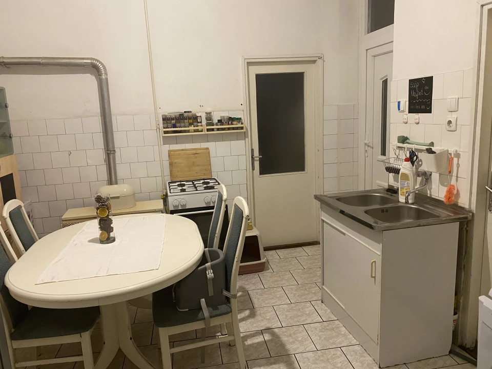 Eladó téglalakás, Székesfehérvár