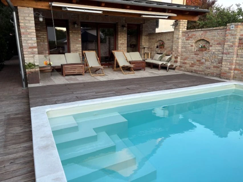 c3-1-name c2-2-name, Székesfehérvár