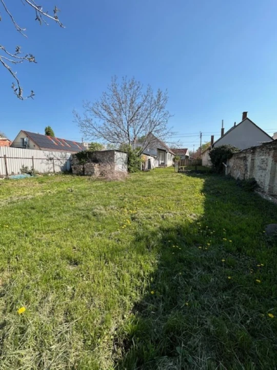 Eladó építési telek, Székesfehérvár