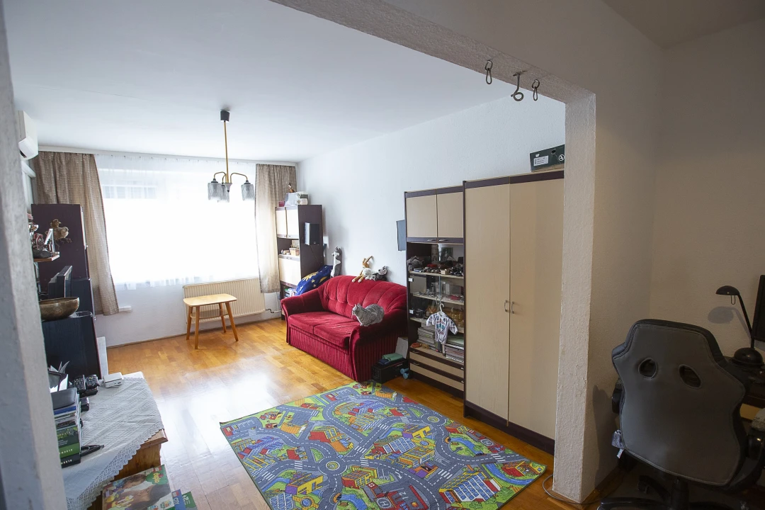 Eladó panellakás, Székesfehérvár