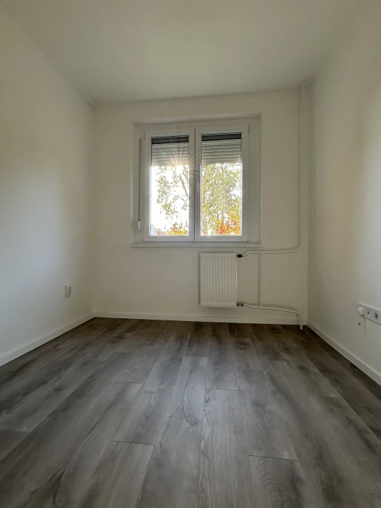 Eladó panellakás, Székesfehérvár