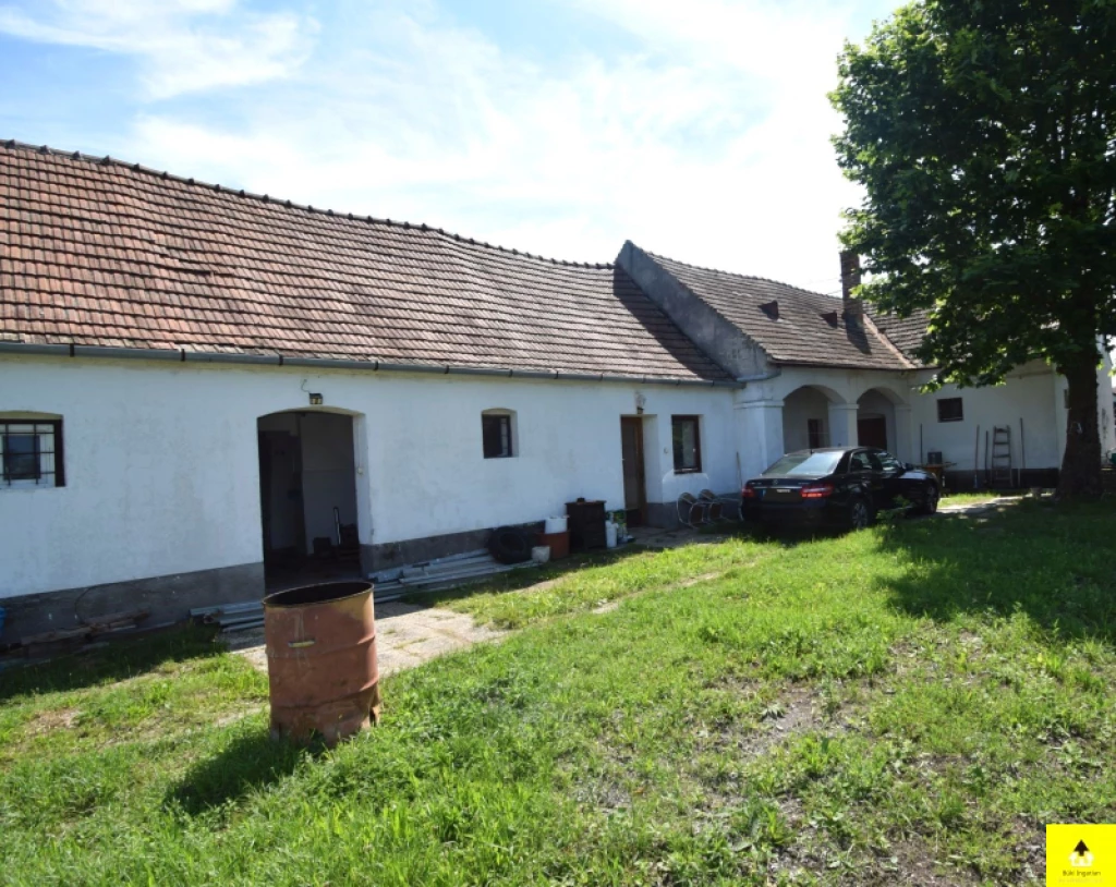 For sale house, Bük, Büktől 8 km-re felújított tornácos parasztház kedvező áron eladó