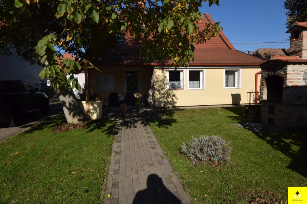 For sale house, Bük, Bükön kiváló állapotú, 130 m2 hasznos alapterületű családi ház alkalmi áron eladó