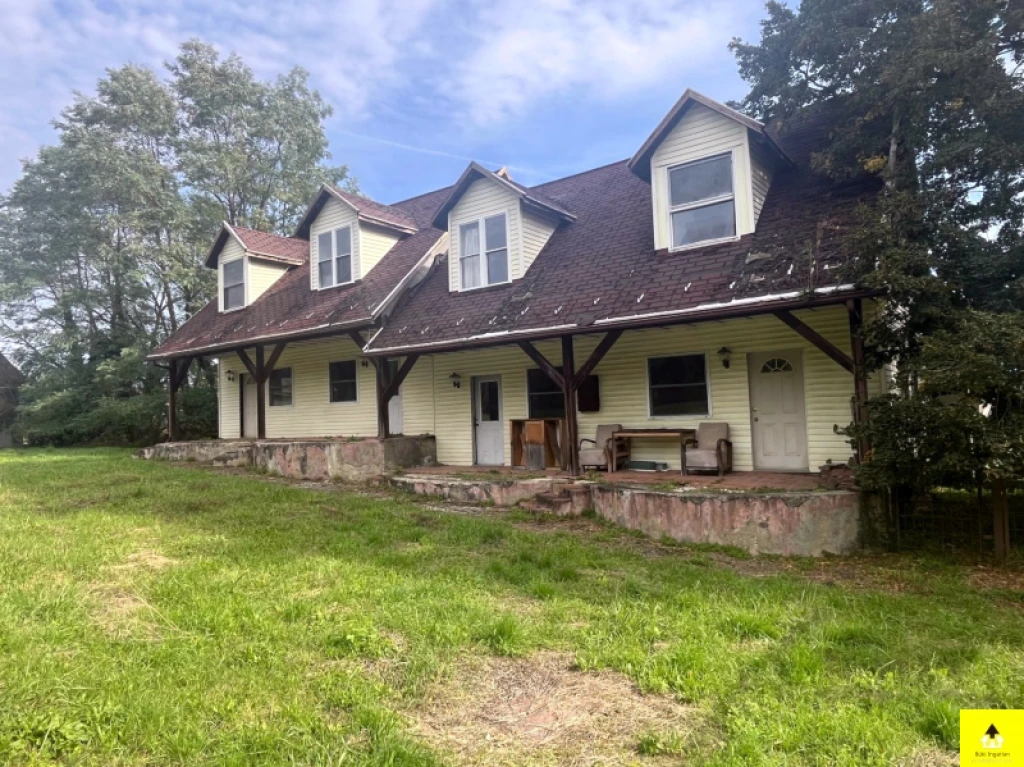 Eladó családi ház, Bük, Büktől 5 km-re 4 lakásos ingatlanegyüttes eladó – kiváló befektetés, sokoldalú hasznosítási lehetősé