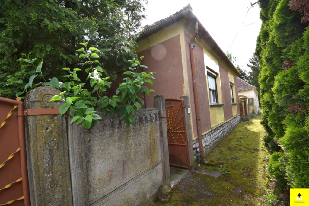Eladó családi ház, Bük, 4 szoba, óriási telek (3331 m2), akár 15 millió falusi CSOK