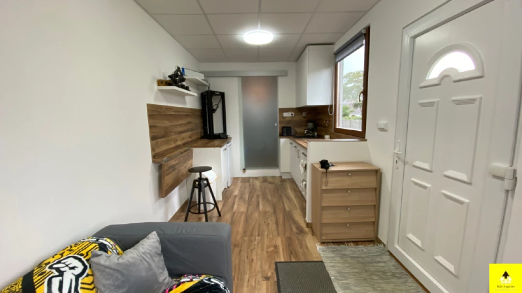 c3-1-name c2-1-name, Szombathely