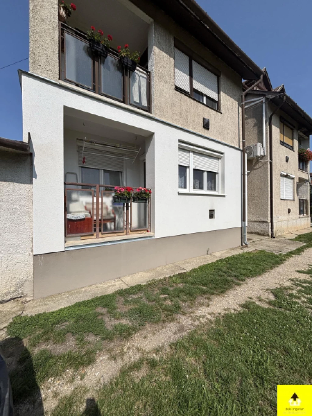 For sale brick flat, Bük