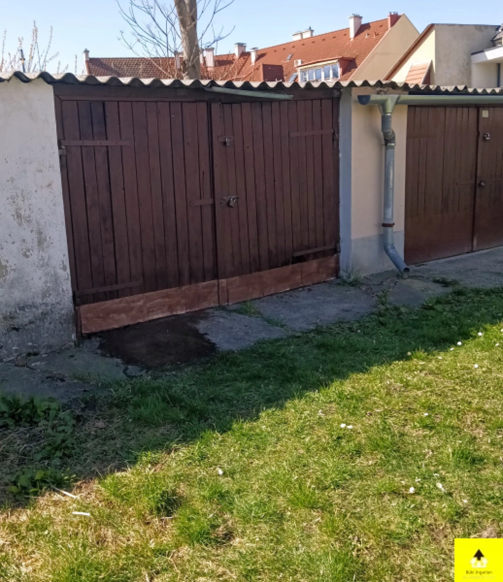 Eladó egyedi garázs, Győr, Győr-Sziget