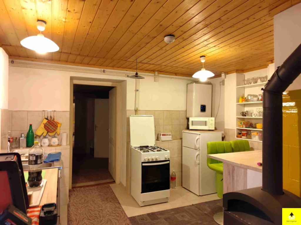 Eladó családi ház, Nagygeresd, Felújított családi ház eladó Nagygeresden –kemencével, műhellyel, garázzsal és 1700 m²-es telekkel