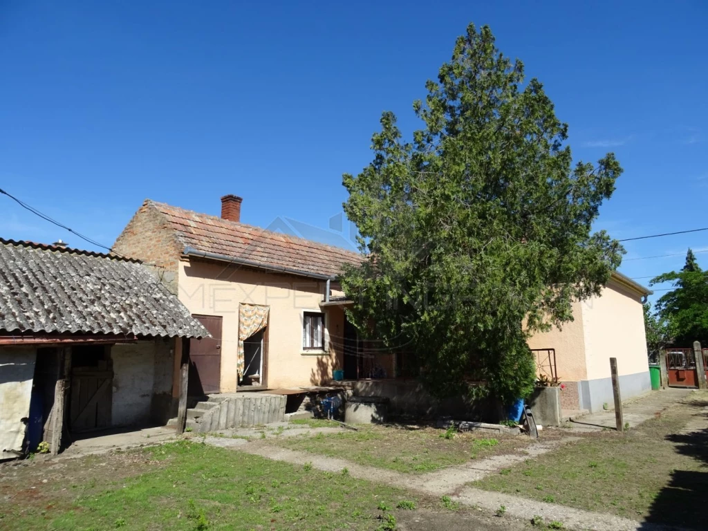 Felújítandó ház Győrszemerén