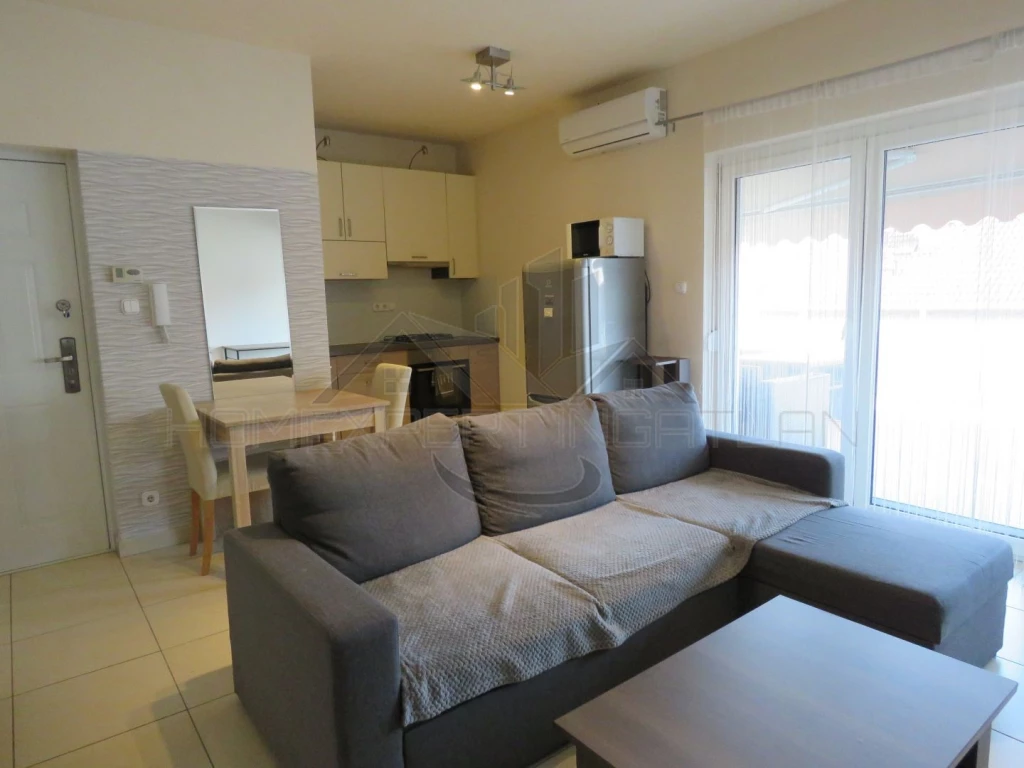 c3-2-name c2-19-name, Győr, Ménfőcsanak