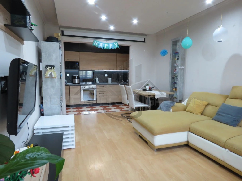 c3-1-name c2-20-name, Győr, Marcalváros II.