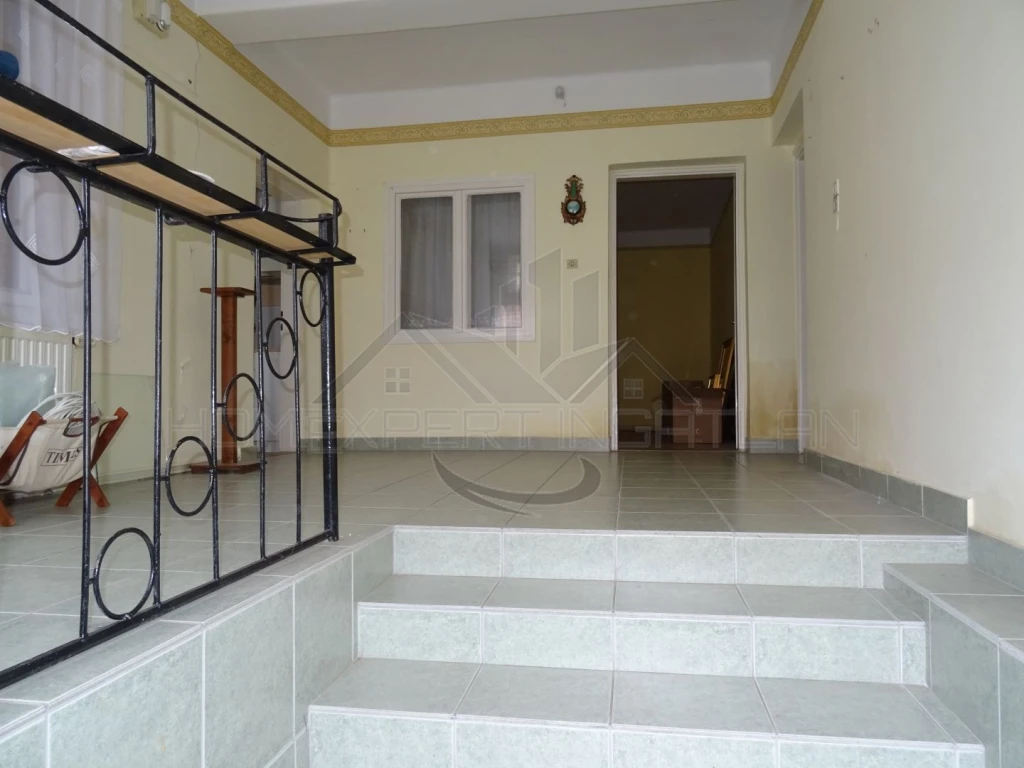 Kivételes lehetőség Csikvándon – nagy telek, két bejárat, rengeteg potenciál