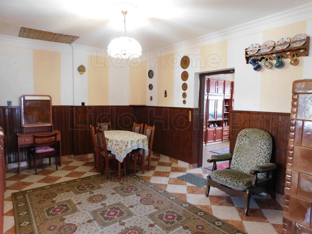 Eladó családi ház Győr-Újváros!