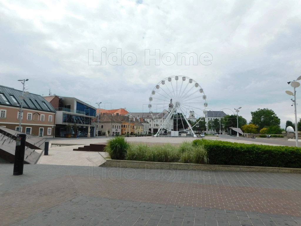 Eladó téglaépítésű lakás Győr szívében, részleges Duna-panorámával!
