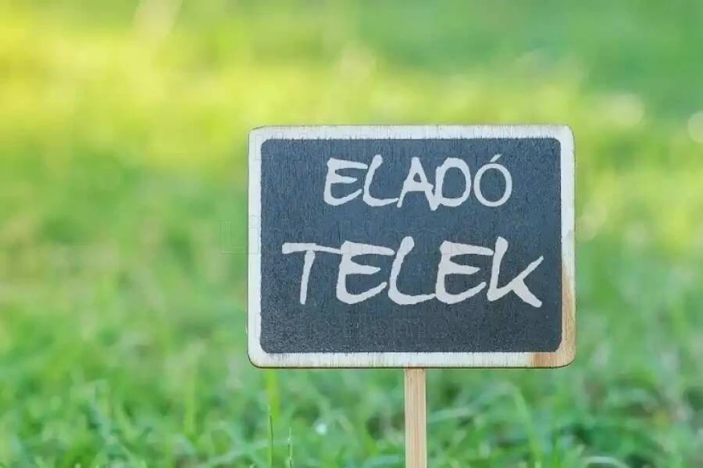 Eladó telek Rábapatonán