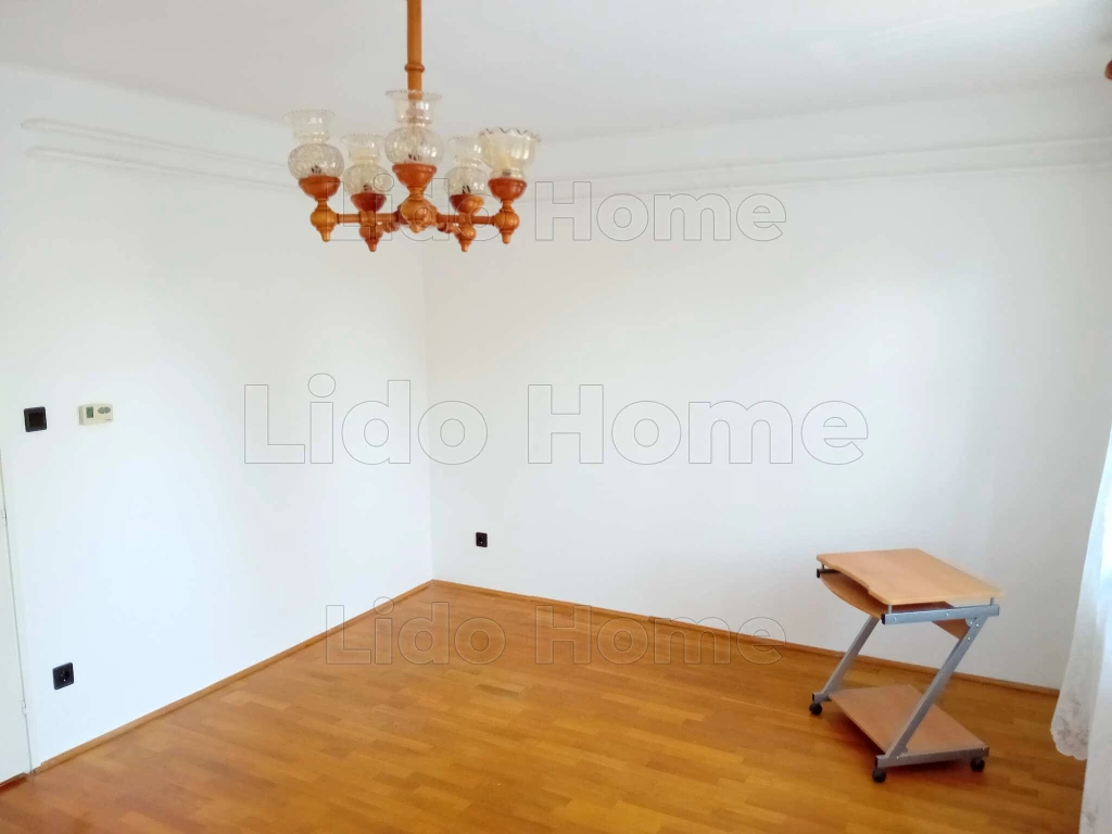 For rent brick flat, Győr