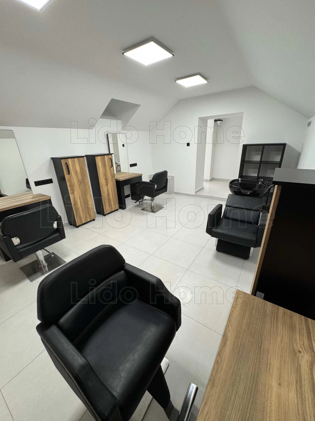 ELADÓ! Teljesen felújított, igényesen kialakított szépségszalon Győr belvárosában!