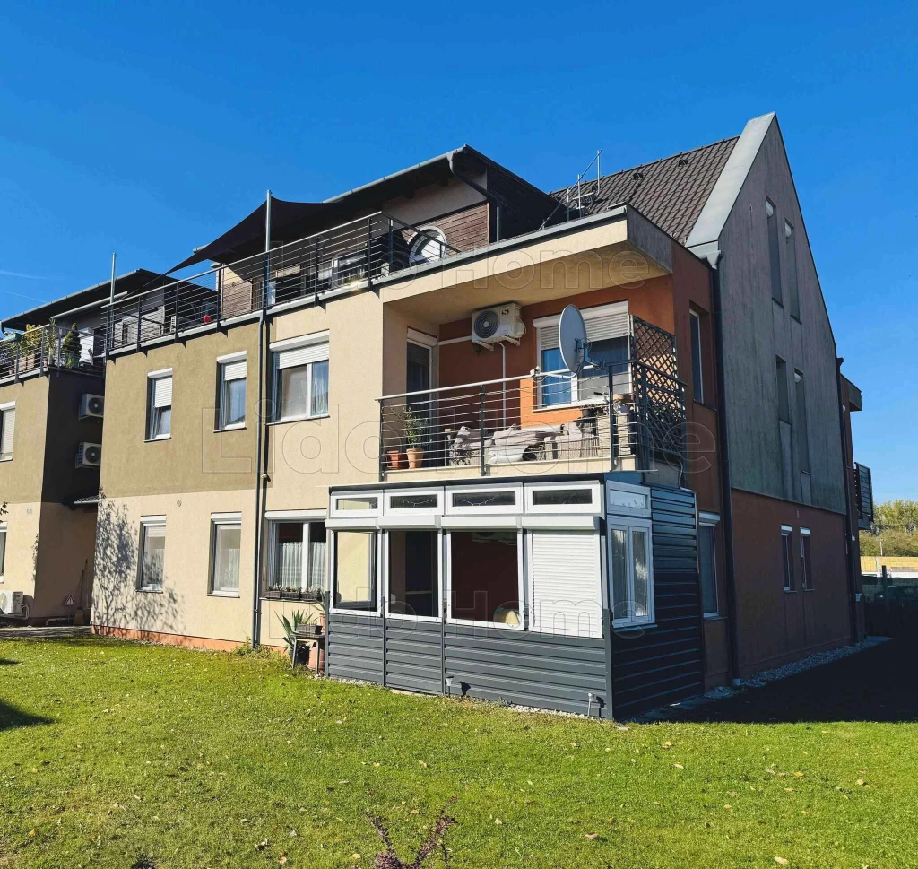 Eladó lakás Győr-Ménfőcsanak kedvelt részén!