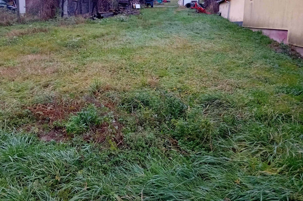 Eladó építési telek Pannonhalmán