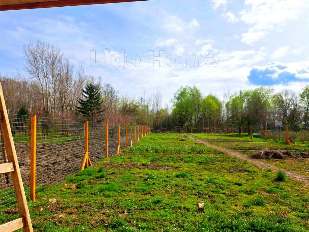 Eladó építési telek