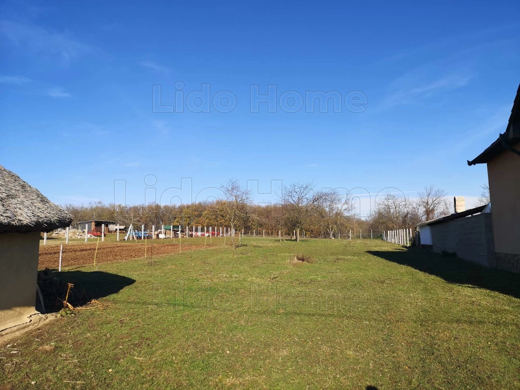 Gyarmaton építési telek eladó