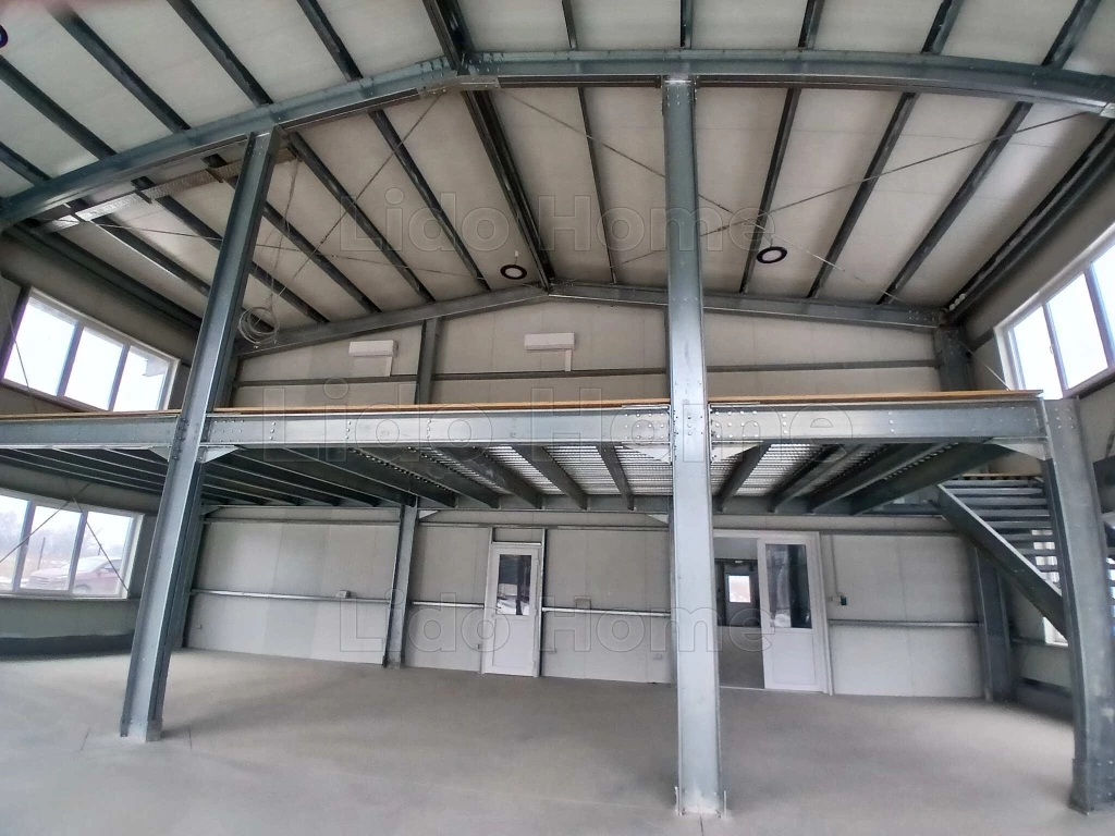 Eladásra kínálunk egy új építésű, modern ipari csarnokot és bemutatótermet a Vámosszabadi ipari parkban!