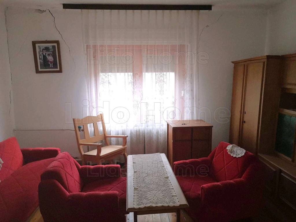 Dunaszegen családi ház eladó