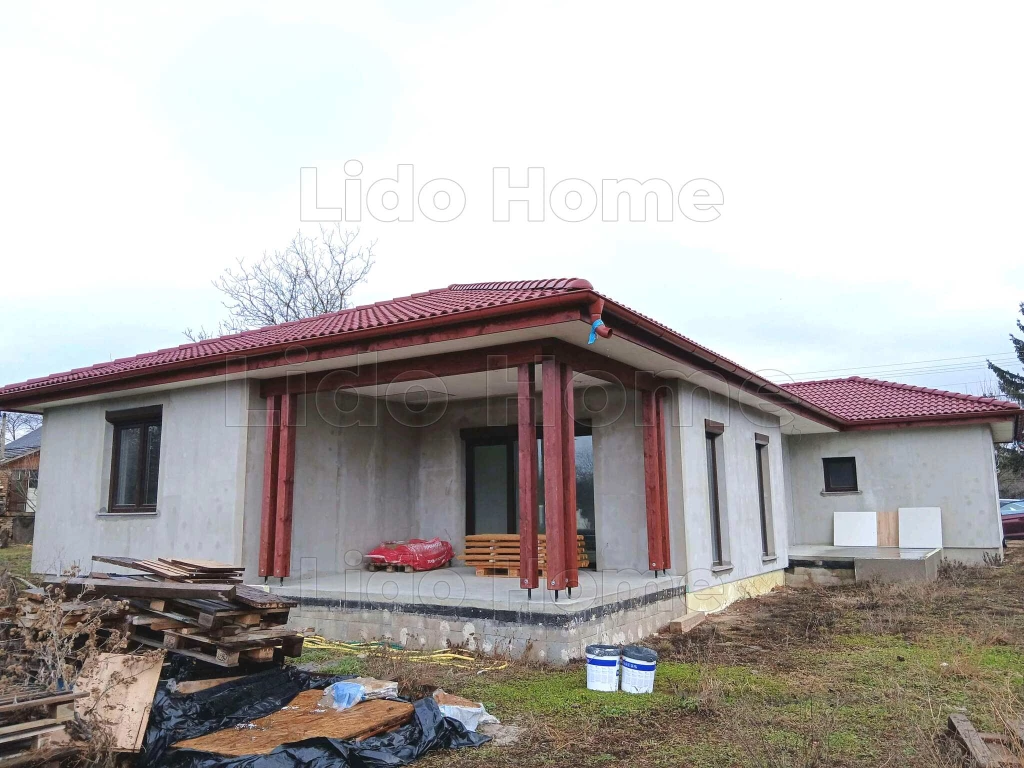 ÚJ ÉPÍTÉSŰ, FŰTÉSKÉSZ CSALÁDI HÁZ GICEN – FEJEZD BE A SAJÁT ÍZLÉSED SZERINT!