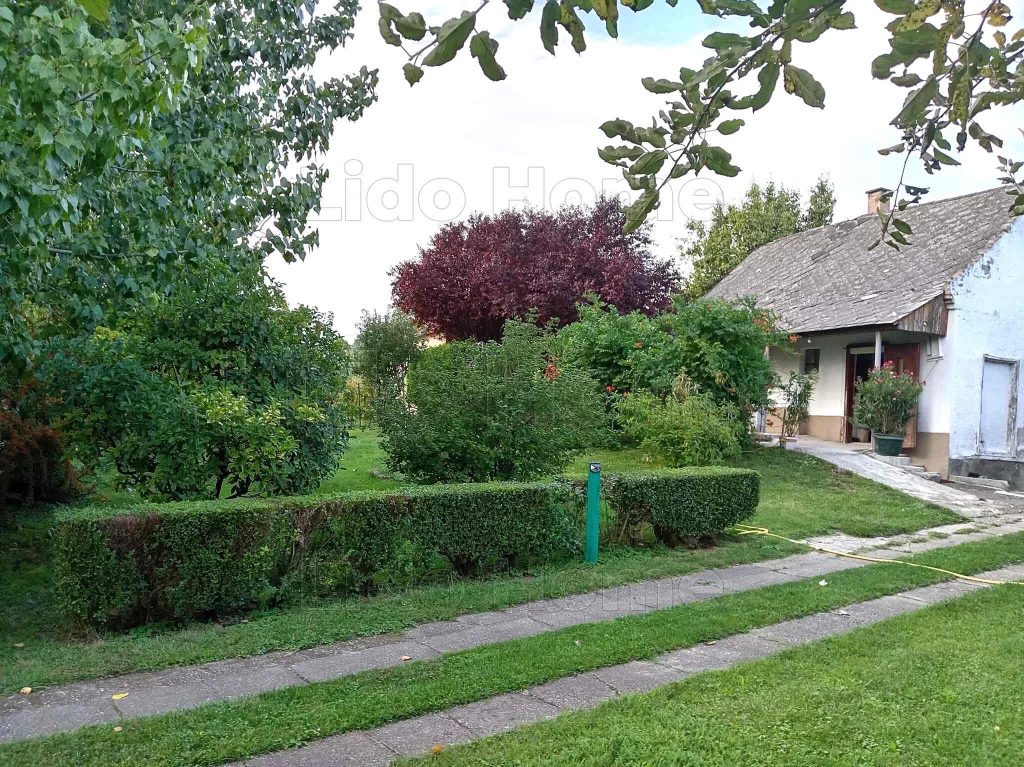 Családi ház csodás telekkel Vámosszabadin!