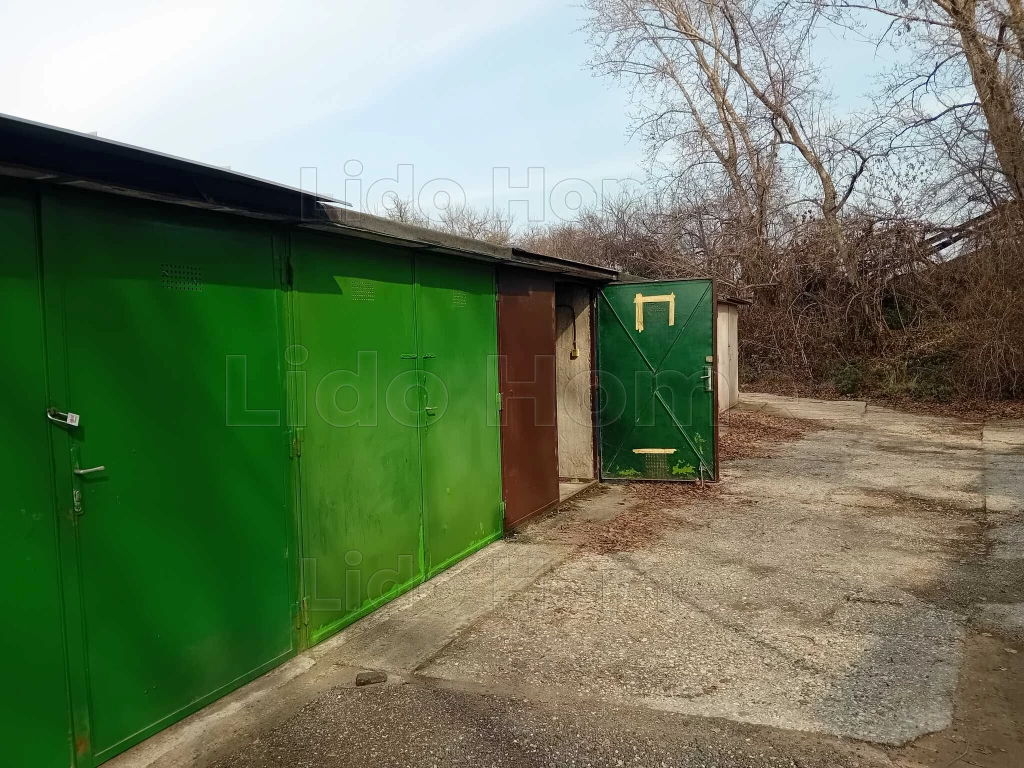 Eladó garàzs Győrben