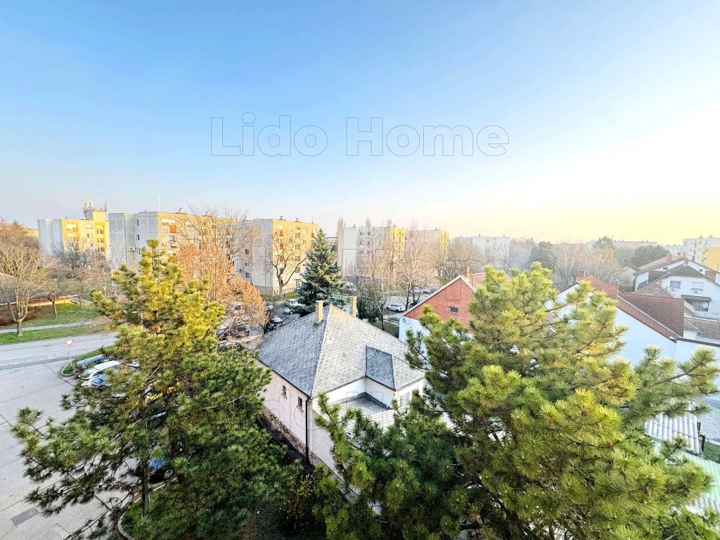 Eladó lakás Győr-Szabadhegyen!