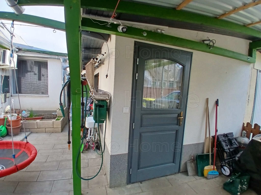 Eladó Ikerházrész Győr, Gyárváros!