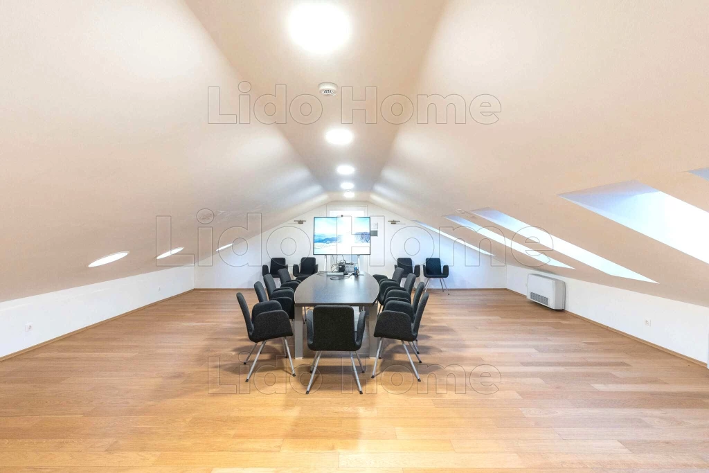 Eladó iroda Sopronba!