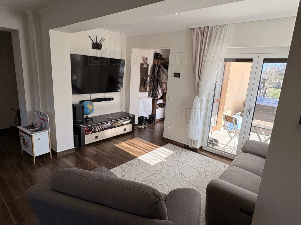 Otthonos, 3 szobás csaladi ház Péren, ahol jó élni.