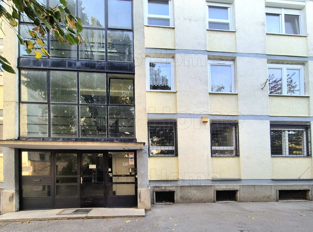 55 m2, földszinti téglalakás eladó Győr-Szigetben
