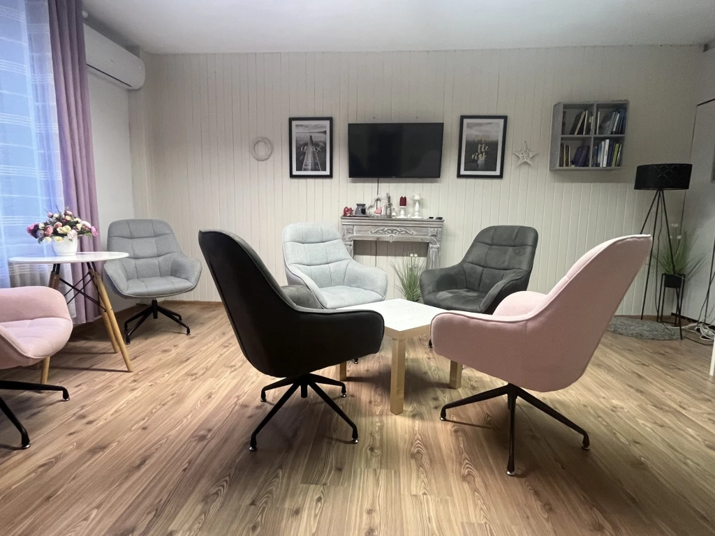 Eladó Iroda, Győr Czuczor Gergely utca 42.000.000 Ft