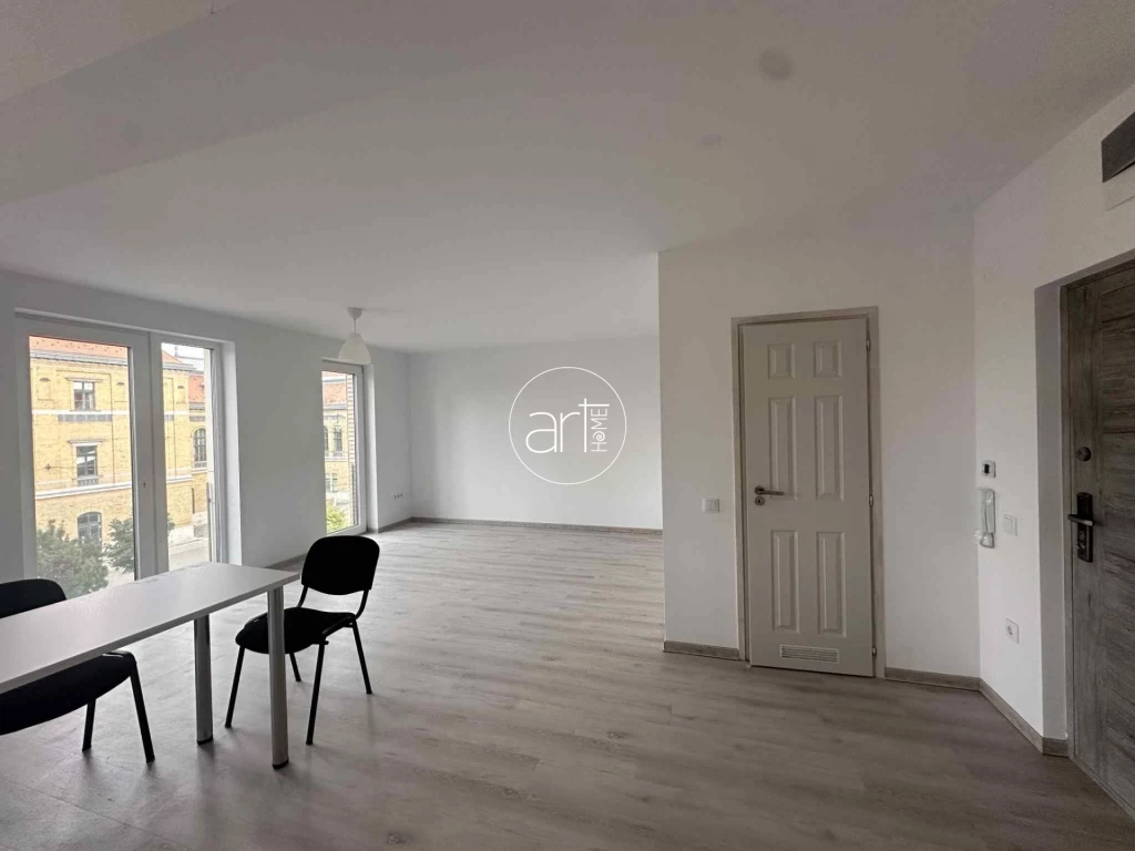 Kiadó Iroda, Szeged Indóház tér 10 Ft