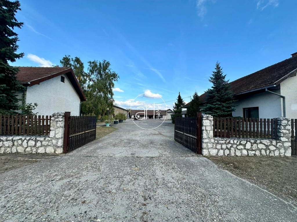 Eladó Ipari, Ásotthalom 250.000 Ft