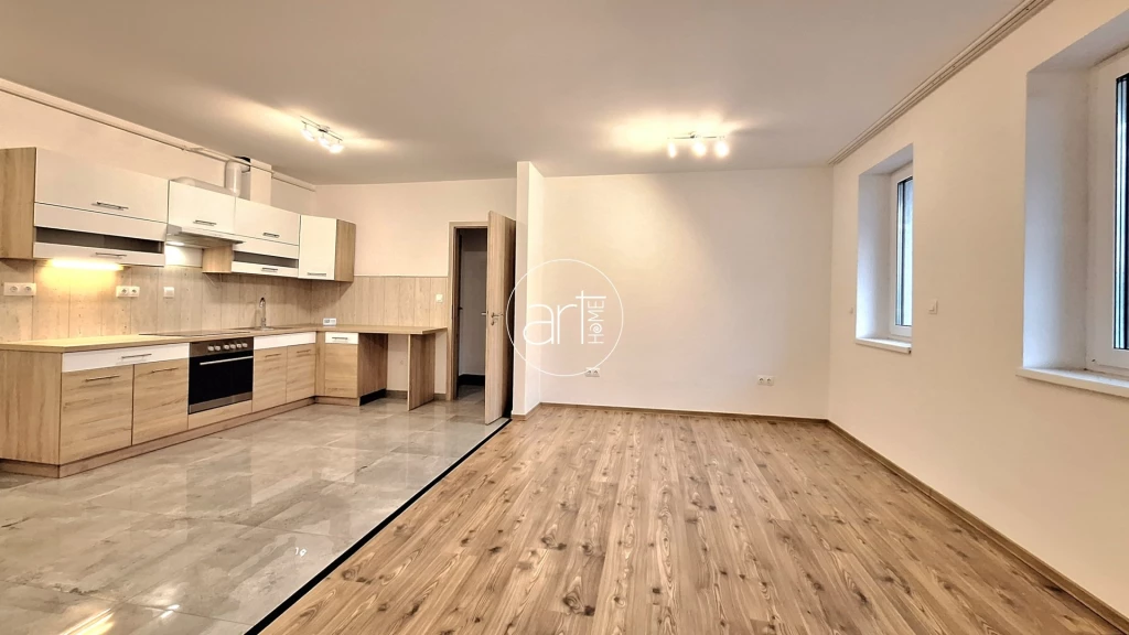 For rent brick flat, Szeged, Móraváros, Remény utca