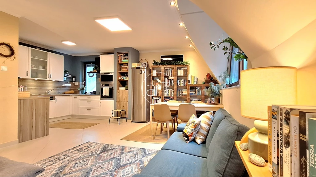 Eladó Lakás, Szeged 96.900.000 Ft