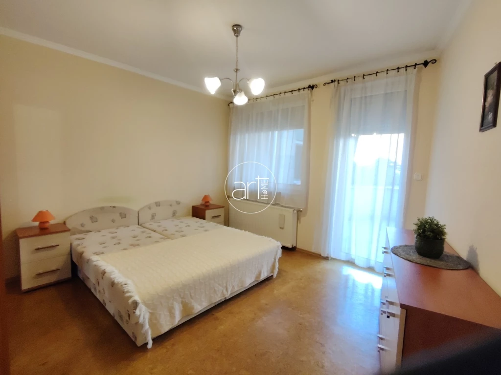 Kiadó Lakás, Szeged Fő fasor 350.000 Ft