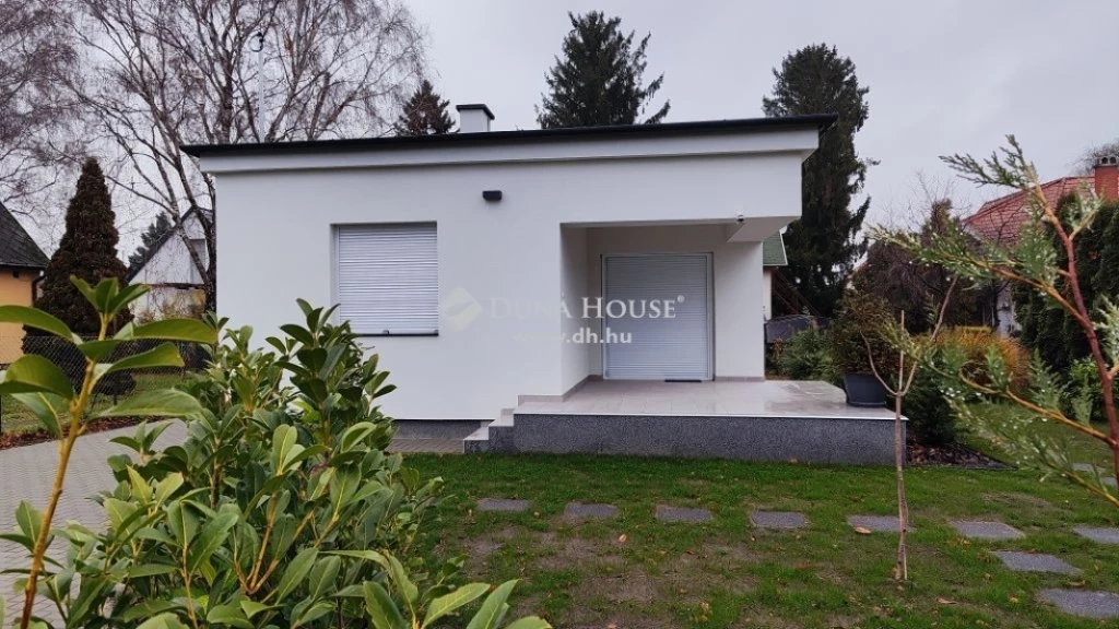 For sale house with a garden, Gárdony