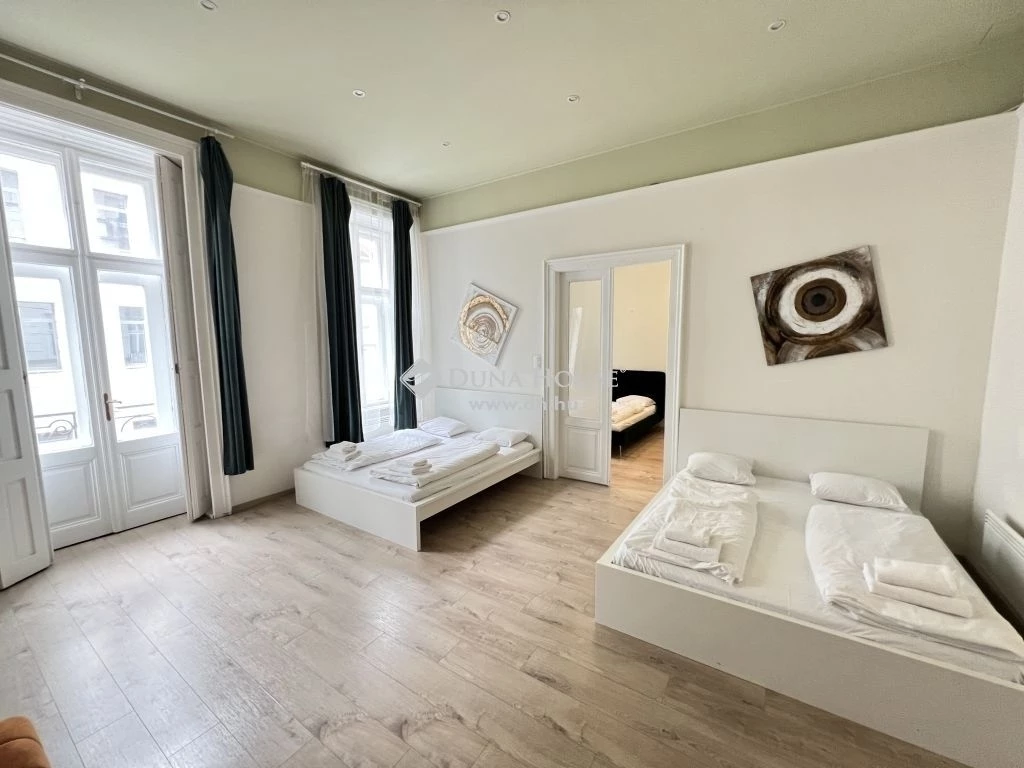Eladó lakás, Budapest 6. ker.